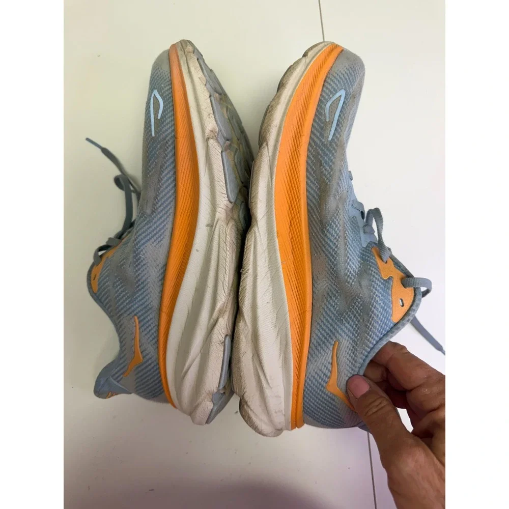 Hoka One One hoka one